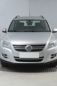 Volkswagen Tiguan , Klimatronic, Tempomat, Parktronic, Podgrzewane siedzienia-2