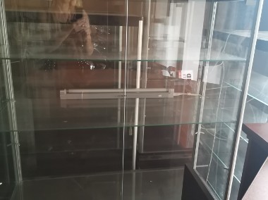 Szklane regały -1