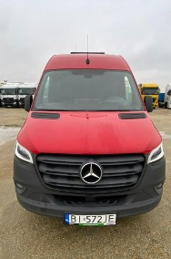 Mercedes-Benz Sprinter-2