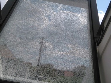 wymiana szyb w oknie dachowym szklenie okien dachowych-1