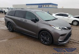 Toyota Sienna III