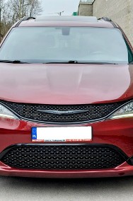 Chrysler Pacifica-2