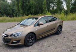 Opel Astra J sedan 2013 r 1,6 115KM