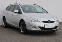 Opel Astra J , Klima, Tempomat, Parktronic, Podgrzewane siedzienia