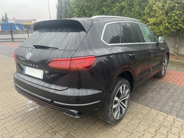 Volkswagen Touareg III R-line-1