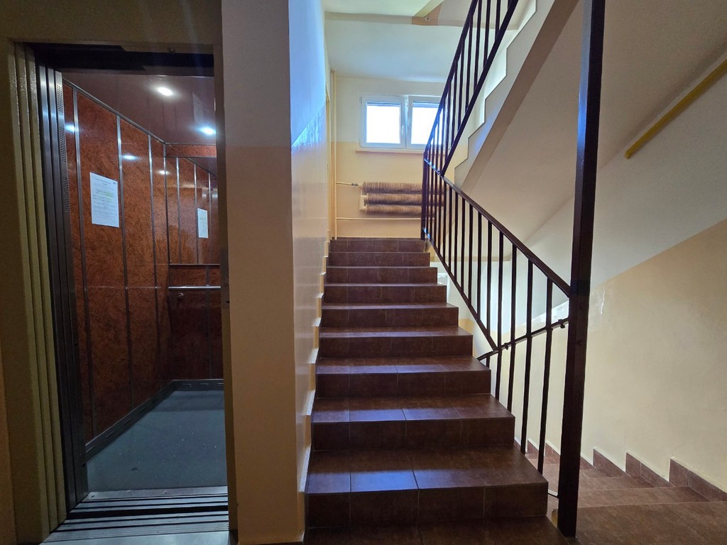 Okazja 3 pokoje + kuchnia, balkon, winda, parking Kraków Podgórze - Widok 4