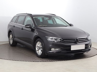 Volkswagen Passat B8 , 1. Właściciel, Automat, VAT 23%, Navi, Klimatronic,-1