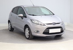 Ford Fiesta VII , Klima, Parktronic, Podgrzewane siedzienia,ALU
