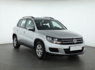 Volkswagen Tiguan , Salon Polska, Serwis ASO, Klimatronic, Parktronic