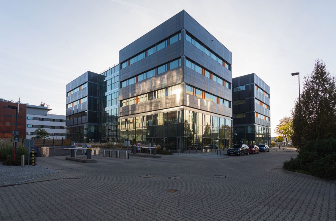Nowoczesne biuro klasy A na Muchoborskiej | ~935 m² | ½ p. | Parking, Wrocław