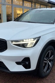 Volvo XC40 B3 Plus Dark 2.0 B3 Plus Dark (163 KM) Podgrzewana szyba przednia-2