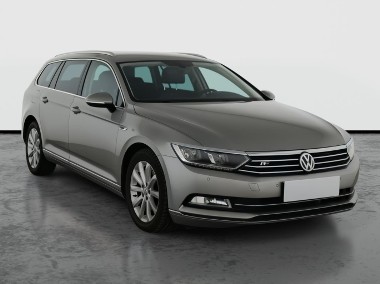 Volkswagen Passat B8 , Skóra, Navi, Klimatronic, Tempomat, Parktronic,-1