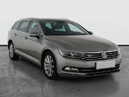 Volkswagen Passat B8 , Skóra, Navi, Klimatronic, Tempomat, Parktronic,