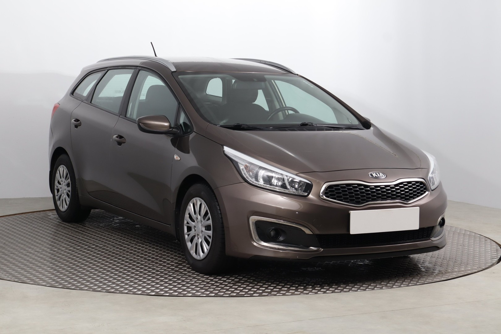 Kia Cee'd II , Salon Polska, Serwis ASO, Klima, Parktronic