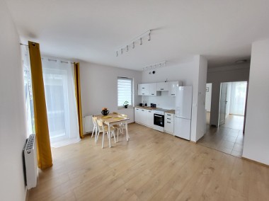 Wynajmę nowe mieszkanie 3 pokojowe 50 m2 Kraków Mydlniki-1
