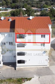 Mieszkanie na najwyższym piętrze z dwoma miejscami garażowymi, Okrug Gornji-2