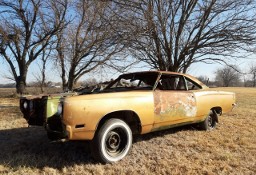 Plymouth Road Runner 1969 BigBlock 383 Project car dobra baza do projektu