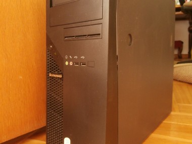 Lenovo ThingCentre CPU 6600 , 2,40GHz , 64bity , 8GB Ram-1