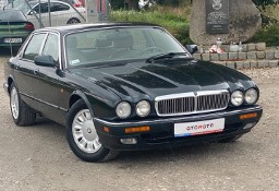 Jaguar XJ V