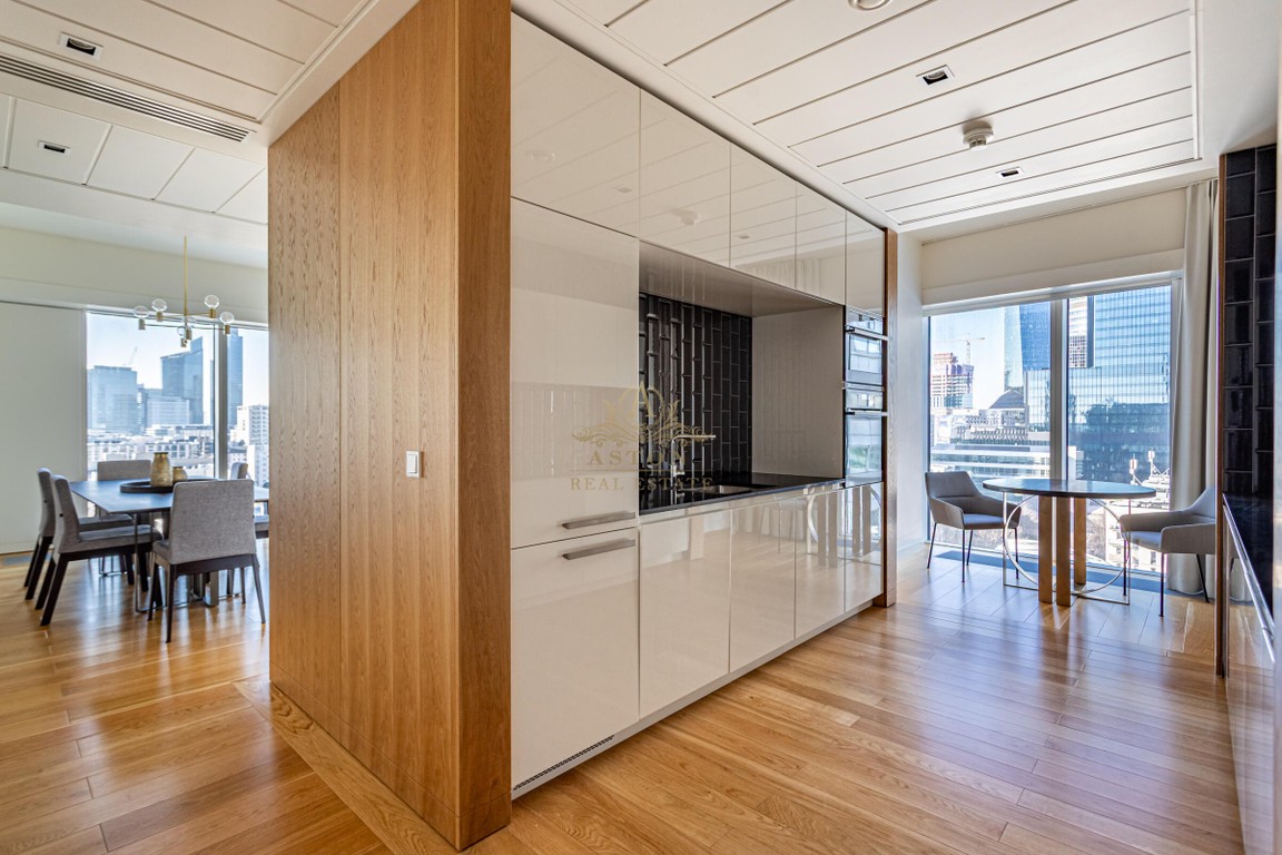 Amazing apartment on Złota 44 - Widok 5