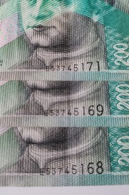 Trzy banknoty po 200 koron słoweńskich -2