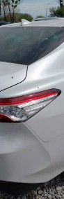Toyota Camry VIII-4