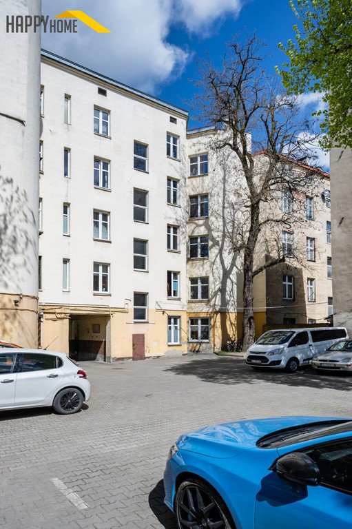 FRONTOWE Z BALKONEM I MIEJSCEM PARKINGOWYM – další