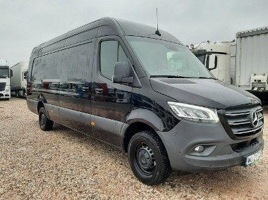 Mercedes-Benz Sprinter-1