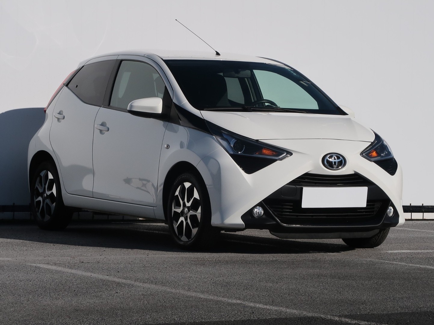 Toyota Aygo , Salon Polska, Serwis ASO, Klima, Tempomat