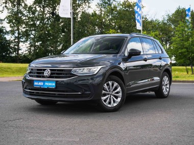 Volkswagen Tiguan , Salon Polska, Serwis ASO, DSG, VAT 23%, Klimatronic,-1