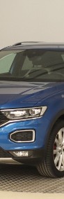 Volkswagen T-Roc , Salon Polska, Skóra, Navi, Klimatronic, Tempomat,-3