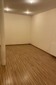 Biuro, magazynek, salka, archiwum  16 m2,  ulica Hutnicza-2
