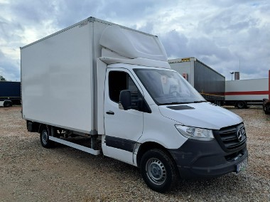 Mercedes-Benz Sprinter-1