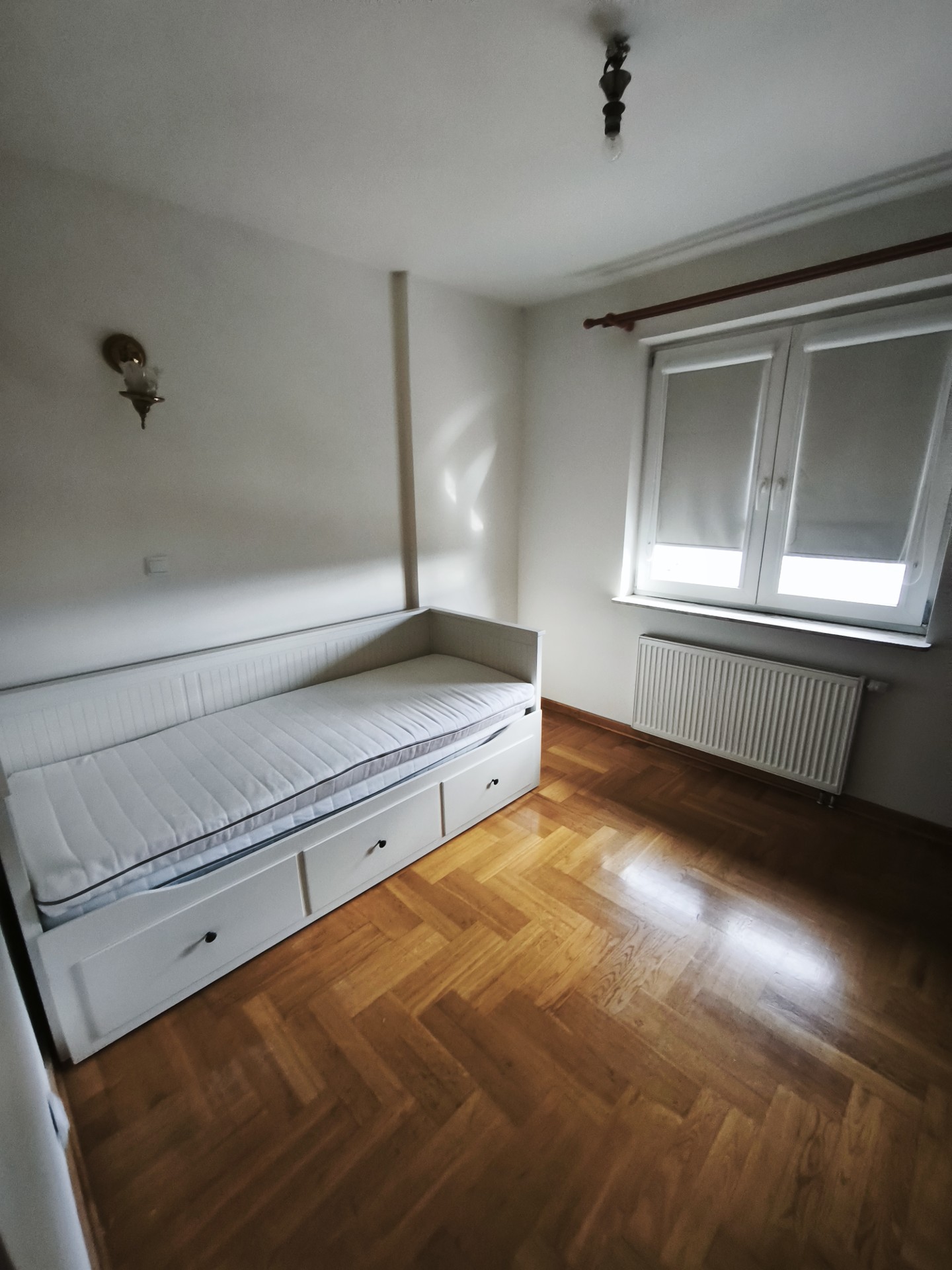 Mieszkanie 2 pokoje z kuchnią i miejscem postojowym - Widok 3