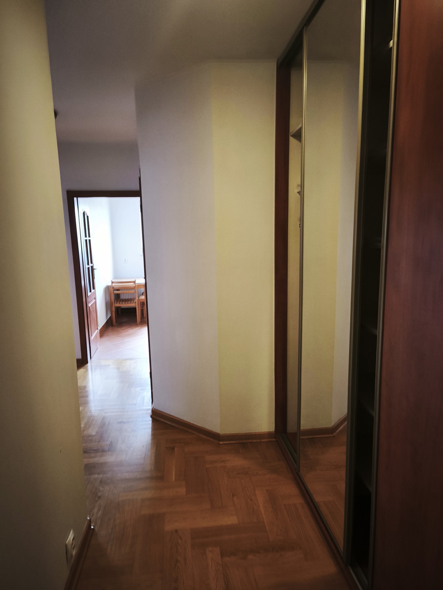 Mieszkanie 2 pokoje z kuchnią i miejscem postojowym - Widok 6