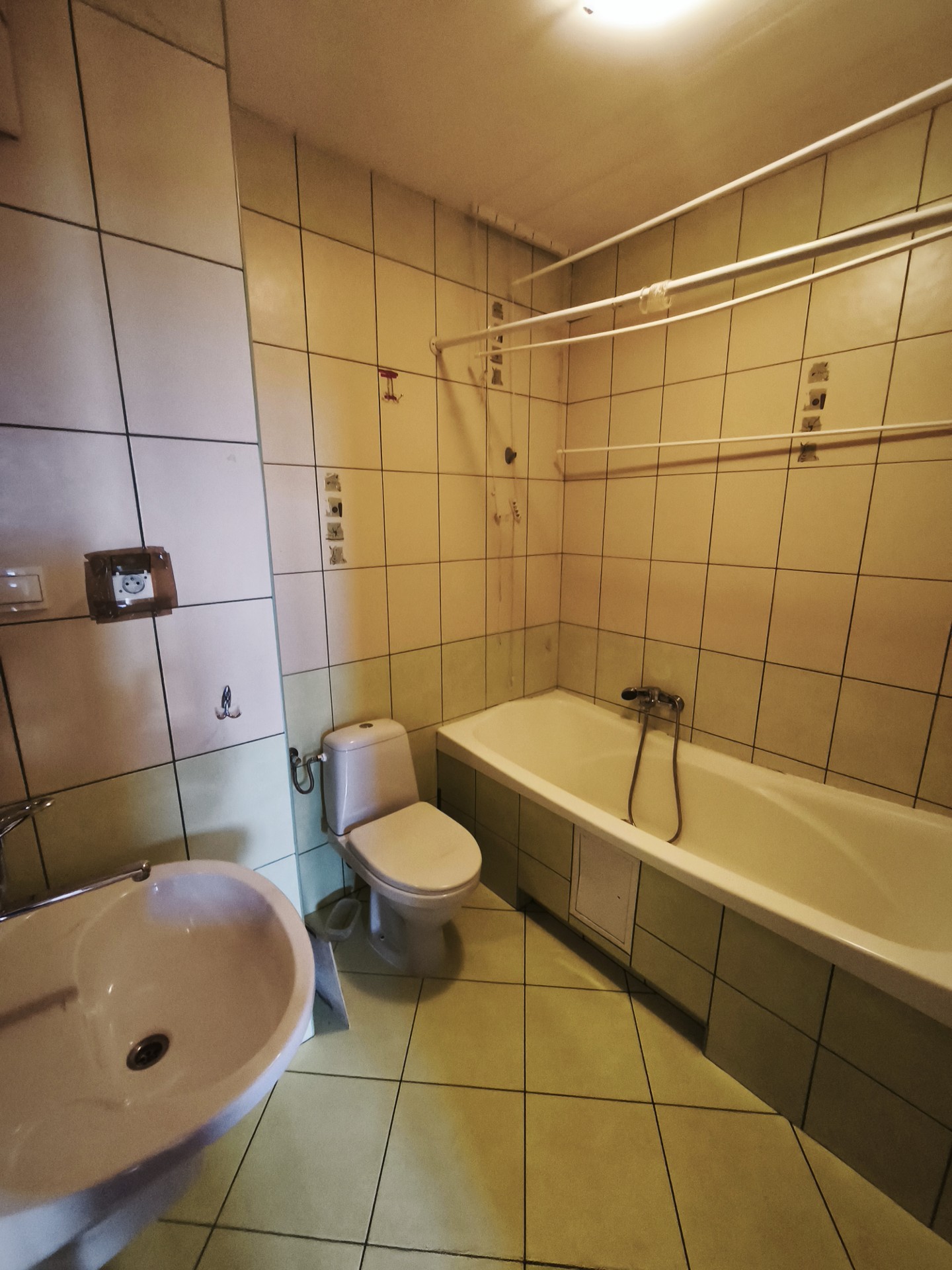 Mieszkanie 2 pokoje z kuchnią i miejscem postojowym - Widok 4