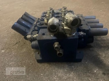 Rozdzielacz rexroth ASX01 deutz fahr Agrovector-1