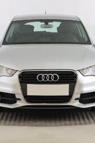 Audi A1 I (8X) , Klimatronic, Parktronic, Podgrzewane siedzienia-2