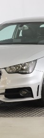 Audi A1 I (8X) , Klimatronic, Parktronic, Podgrzewane siedzienia-3