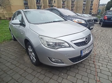 Opel Astra J GAZ-1