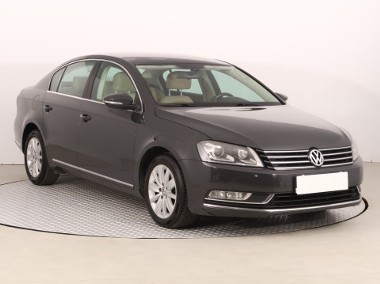 Volkswagen Passat B7 , Salon Polska, DSG, Navi, Xenon, Bi-Xenon, Klimatronic,-1