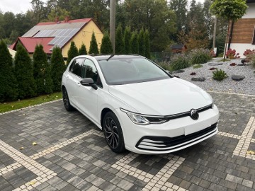 Volkswagen Golf 8 Mild Hybrid – automat DSG, ideał!