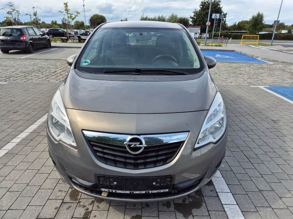 Opel Meriva B rok 2011