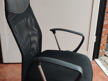  Fotel biurowy MARKUS z IKEI czarny sprzedam-1