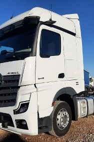 Mercedes-Benz Actros-2