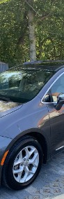Chrysler Pacifica-4
