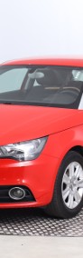 Audi A1 I (8X) , Klimatronic, Parktronic, Podgrzewane siedzienia-3