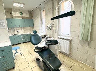 Gabinet dentystyczny w pełni wyposażony - Czeladź-1