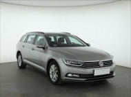 Volkswagen Passat B8 , Navi, Klimatronic, Tempomat, Parktronic