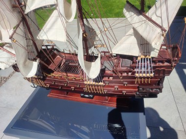 Drewniana replika statku żaglowego "Mirage Circa 1698"-1